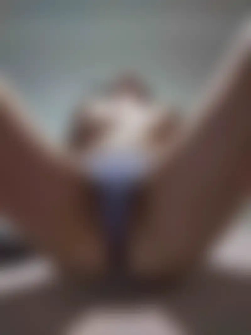 Blurred preview - 1000021185